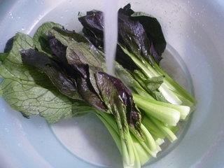 紫青菜炒年糕的做法步骤2
