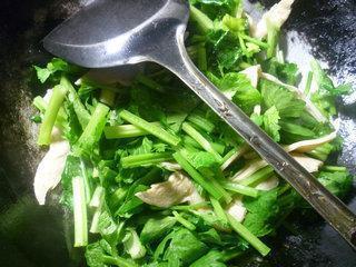 大豆蛋白炒芹菜的做法步骤5
