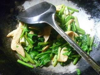 大豆蛋白炒芹菜的做法步骤9