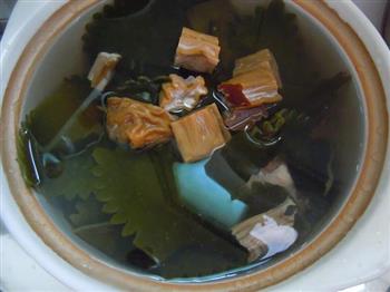 海鲜排骨汤的做法步骤5