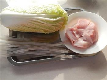 大白菜炖宽粉的做法步骤1