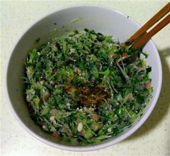 青菜猪肉虾仁饺的做法步骤7