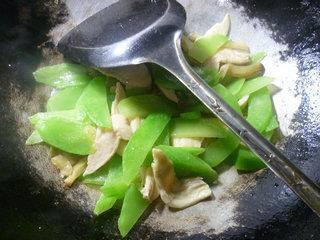 榨菜大豆蛋白炒莴笋的做法步骤9