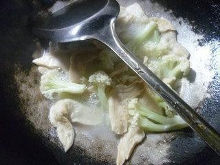 花菜大豆蛋白炒尖椒的做法图解4