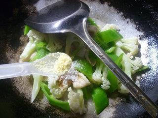 花菜大豆蛋白炒尖椒的做法图解9