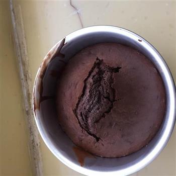 巧克力海绵蛋糕的做法步骤10