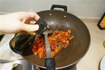 小米椒腊肉炒茄丁的做法步骤10