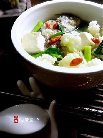 鲜鱼椰菜豆腐汤的做法图解10