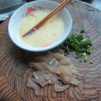 蘑芋豆腐炖蛋的做法步骤2