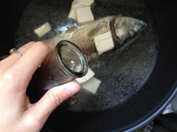 香菇豆腐鲫鱼汤的做法步骤6