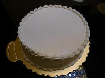 奶油霜裱花生日蛋糕的做法图解18