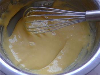 奶油霜裱花生日蛋糕的做法步骤2
