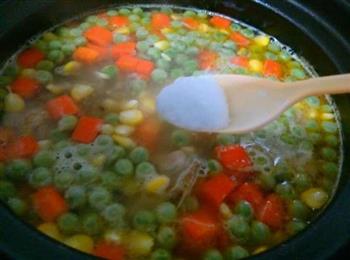 杂蔬排骨汤的做法步骤5
