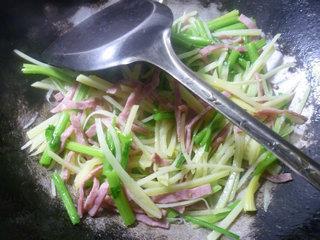 培根芹菜炒土豆的做法步骤10