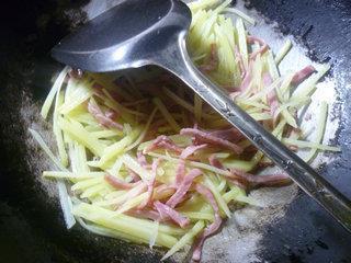 培根芹菜炒土豆的做法步骤6