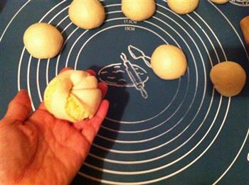 椰蓉面包卷的做法步骤11