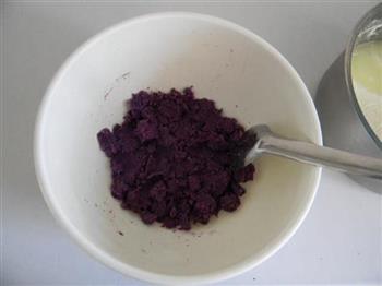 沙拉椰蓉紫薯糕的做法图解1