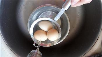 卤蛋的做法步骤2