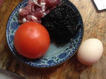 西红柿紫菜蛋汤的做法步骤1
