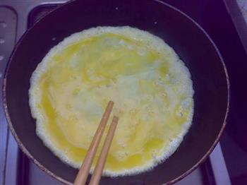 蒜叶香葱炒鸡蛋的做法步骤2