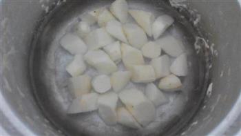 山药玉米排骨汤的做法步骤3