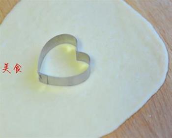 心形奶黄包的做法图解7