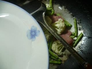 培根梅豆炒花菜的做法步骤5