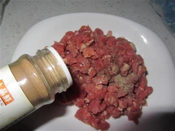 豌豆炒牛肉粒的做法图解5