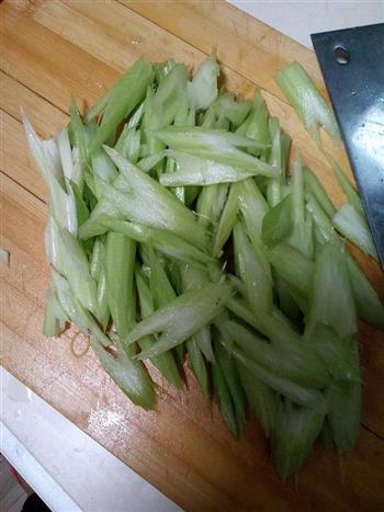 芹菜拌花生米的做法步骤7