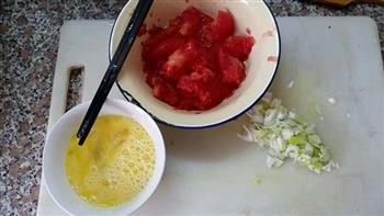 西红柿炒鸡蛋盖饭的做法步骤3