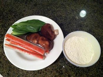 香菇海鲜疙瘩汤的做法图解1
