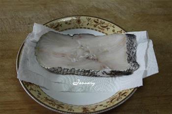 黄油香煎银鳕鱼的做法步骤1