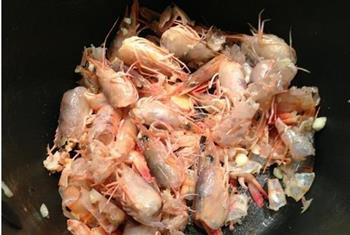 砂锅海鲜粥的做法步骤3