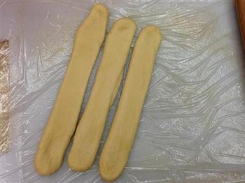 葱香芝士辫子面包的做法步骤10