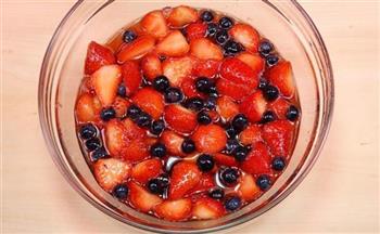 草莓蓝莓果酱的做法步骤2