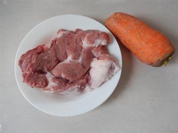 胡萝卜鲜肉馄饨的做法图解1