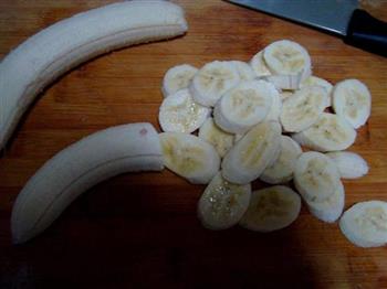 香蕉芒果冰淇淋的做法步骤1