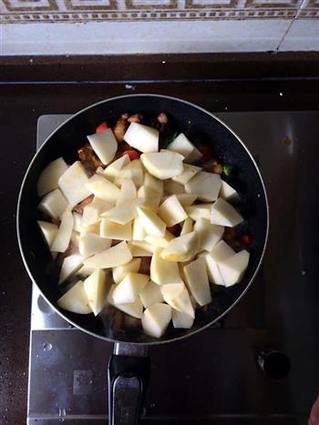 红烧土豆的做法步骤11