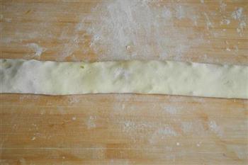 玉米面葱香花卷的做法步骤8