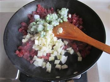 香肠土豆焖饭的做法步骤5