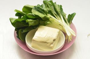 小白菜豆腐汤的做法步骤1