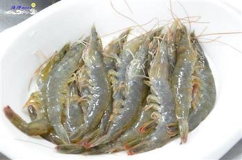 金丝沙拉凤尾虾的做法步骤4