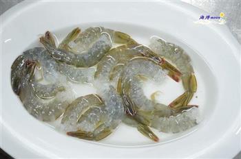 金丝沙拉凤尾虾的做法步骤5