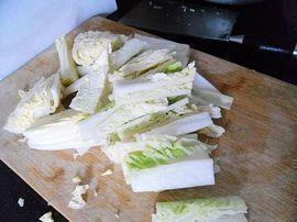 猪骨炖白菜的做法步骤3