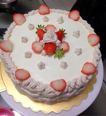 草莓园裱花蛋糕的做法步骤8