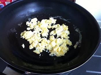 鸡蛋海米炒丝瓜的做法步骤3