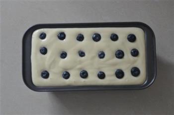 蓝莓酸奶蛋糕的做法步骤9