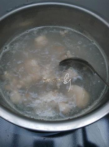 海带黄豆猪尾汤的做法图解2