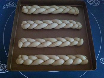 奶香辫子面包的做法步骤9