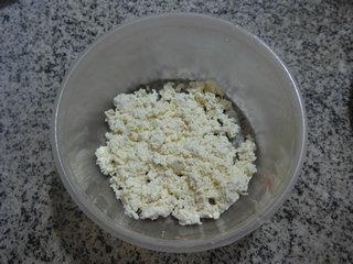 芹菜豆腐鸡蛋饼的做法步骤2